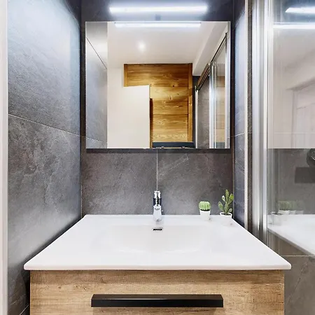 Apartment Proche Des Pistes - Charme & Confort *